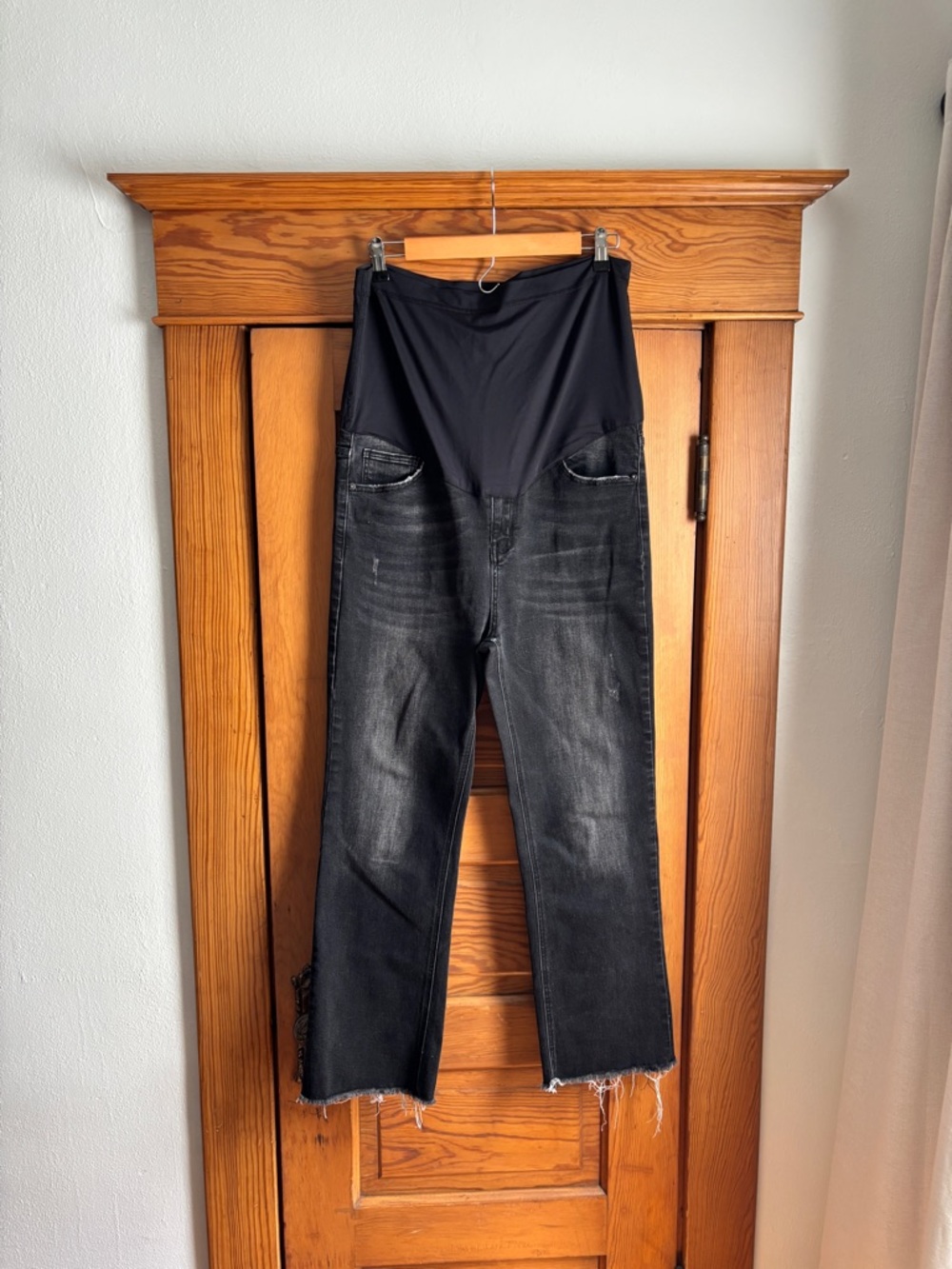 Pinkblush Distressed Raw Hem Maternity Jeans in Washed Black Size 31
